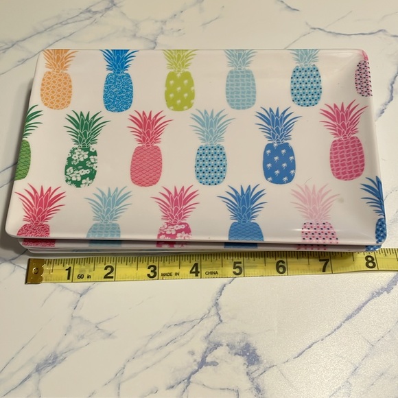 Cynthia Rowley Melamine Tropical Pineapple Trays -set of 5 melamine - Picture 4 of 5